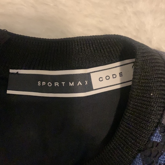 Max Mara dress. 2” above Knee length, Denim, navy lace, with 3” slit back. - Picture 5 of 7